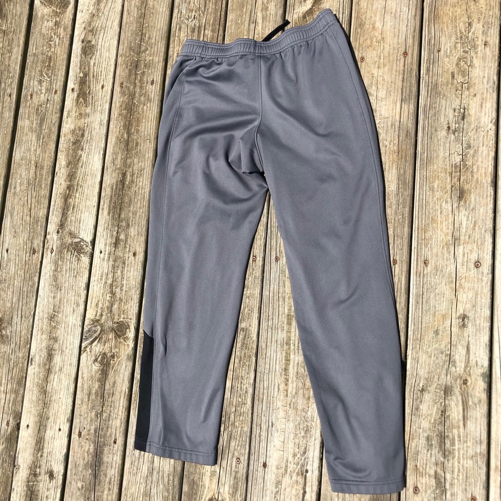 SOLD!! Under Armour pants - Picture 7 of 7